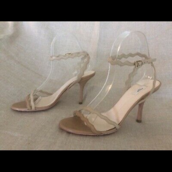 Prada Scalloped Sandals Tan Leather Ankle Strap - Picture 2 of 8